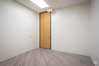 4800 Sugar Grove Blvd, Stafford, TX for lease Interior Photo- Image 2 of 5