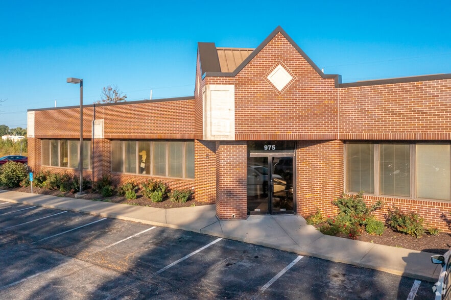 975 N Mur-Len Rd, Olathe, KS for sale - Building Photo - Image 2 of 4