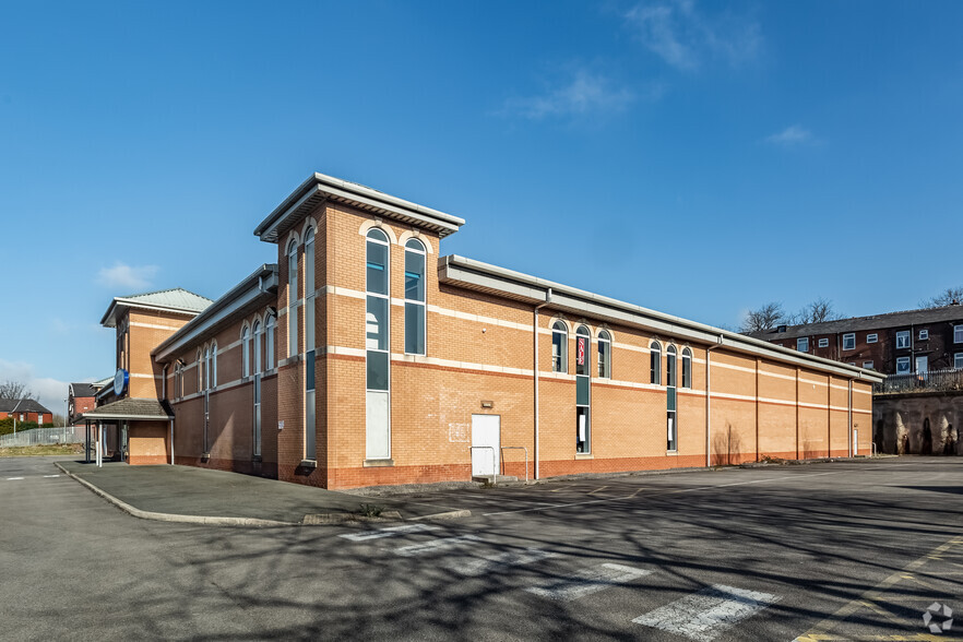 Rock Valley Way, Rochdale for sale - Building Photo - Image 3 of 9