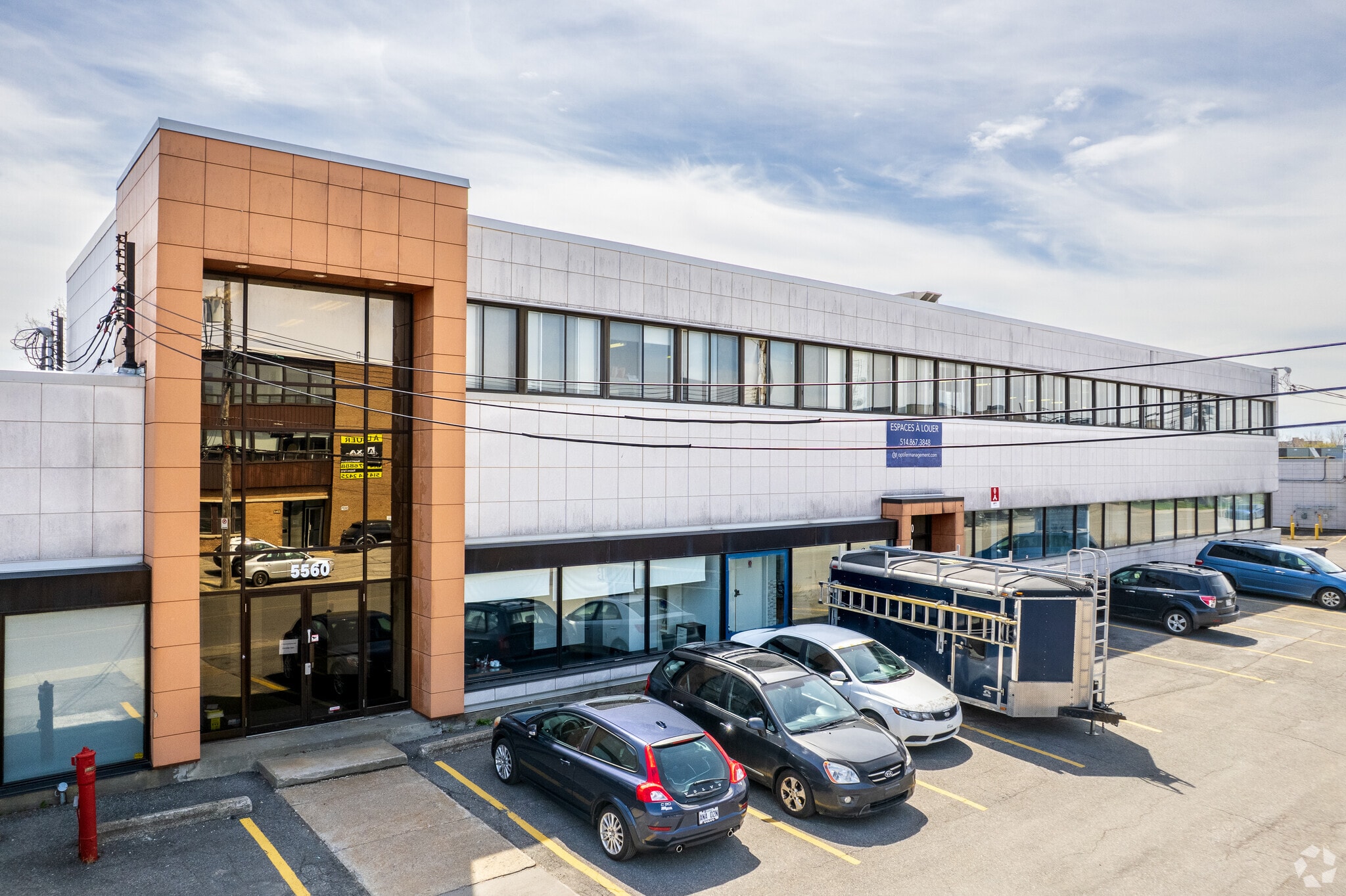 5540-5610 Rue Paré, Mont-Royal, QC for sale Primary Photo- Image 1 of 1