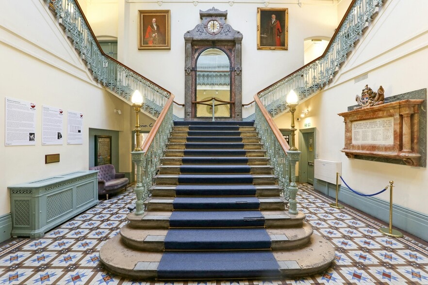 213 Haverstock Hl, London for lease - Building Photo - Image 3 of 6