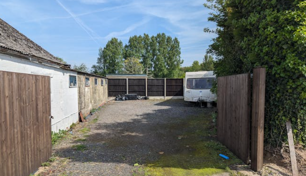 Yapton Ln, Arundel for lease - Primary Photo - Image 1 of 3