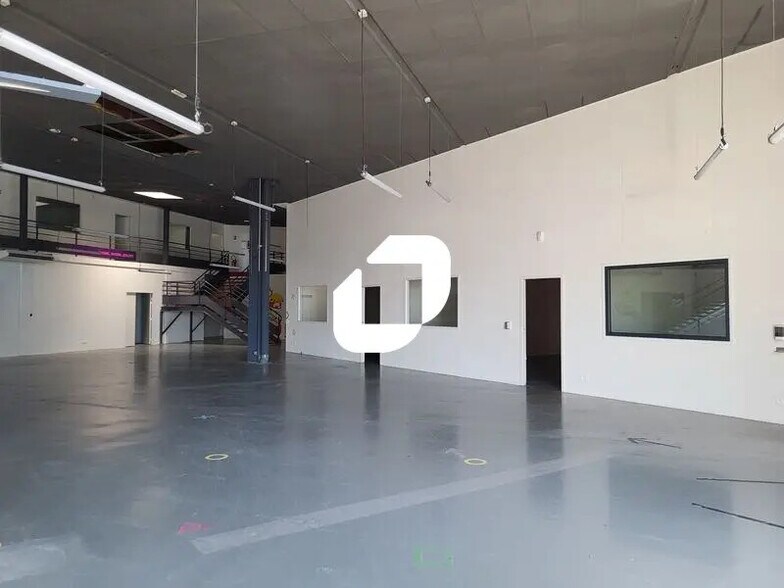 Retail in Mérignac for lease - Interior Photo - Image 2 of 12