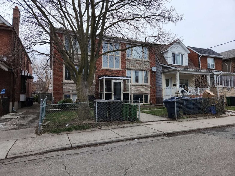 50 Amherst Av, Toronto, ON for sale - Building Photo - Image 3 of 32