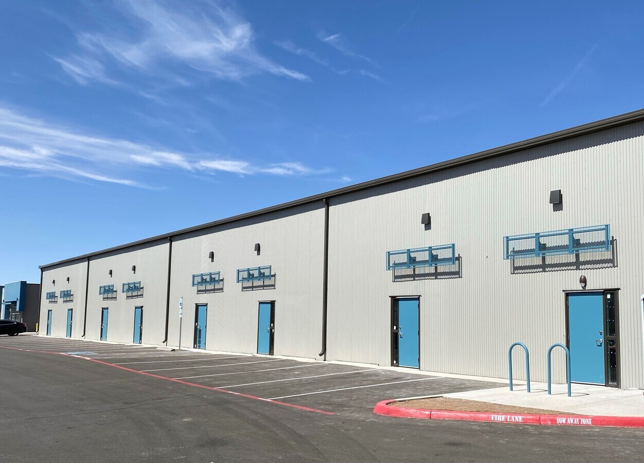 5044 Doniphan Dr, El Paso, TX 79932