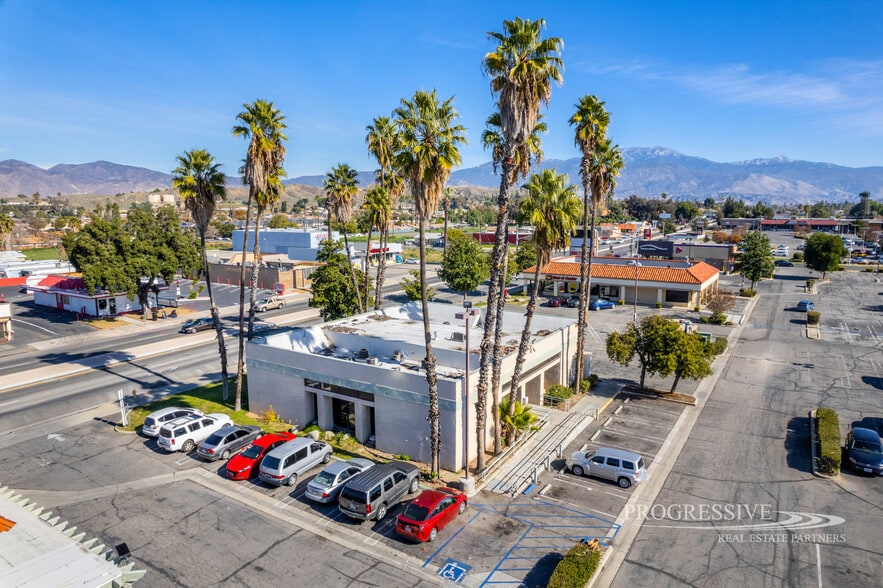 1995 E Florida Ave, Hemet, CA for sale - Building Photo - Image 2 of 5