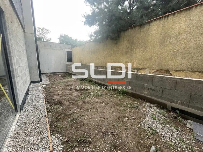 Office in Jassans-Riottier for lease - Building Photo - Image 3 of 11