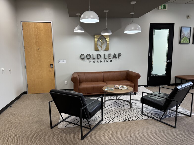 1012 11th St, Modesto, CA for lease - Building Photo - Image 3 of 47