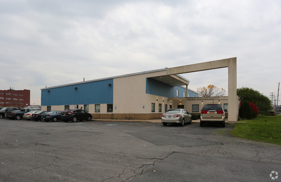 725 Erie Blvd W, Syracuse, NY for sale - Primary Photo - Image 1 of 1