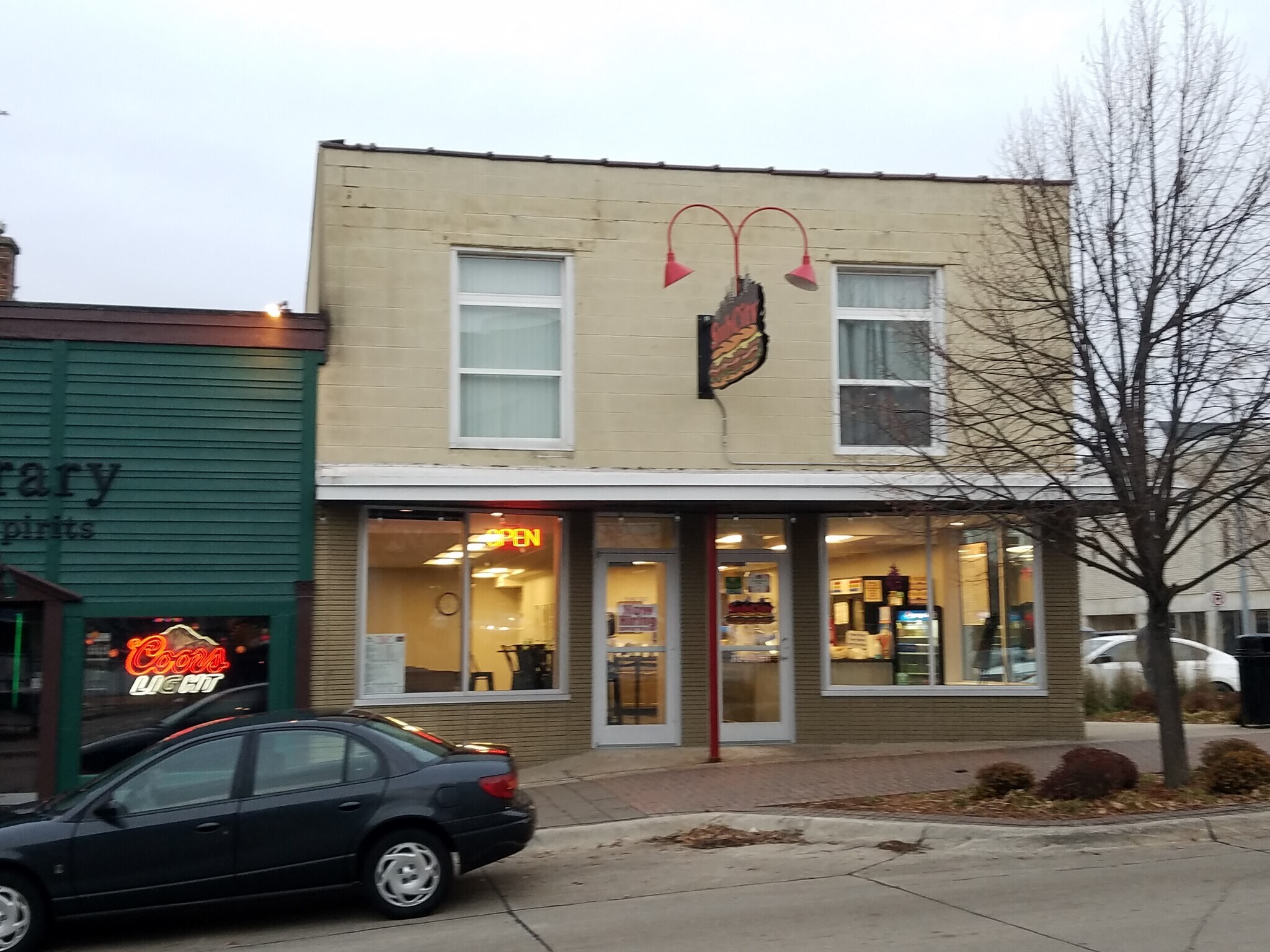 819 W 23rd St, Cedar Falls, IA for sale Building Photo- Image 1 of 1