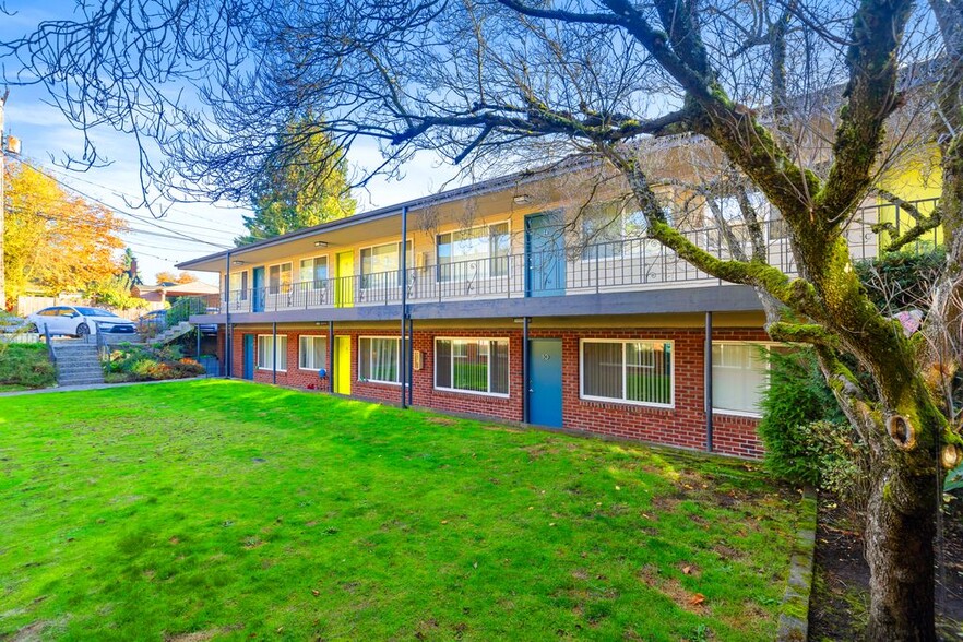 4022-4028 California Ave, Seattle, WA for sale - Building Photo - Image 3 of 35