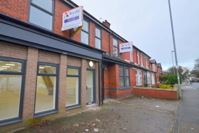 417 Bury Old Rd, Manchester for sale - Primary Photo - Image 1 of 1