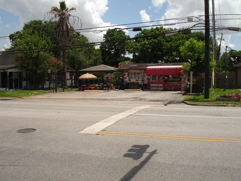 1413 Strawberry Rd, Pasadena, TX for sale - Building Photo - Image 1 of 1