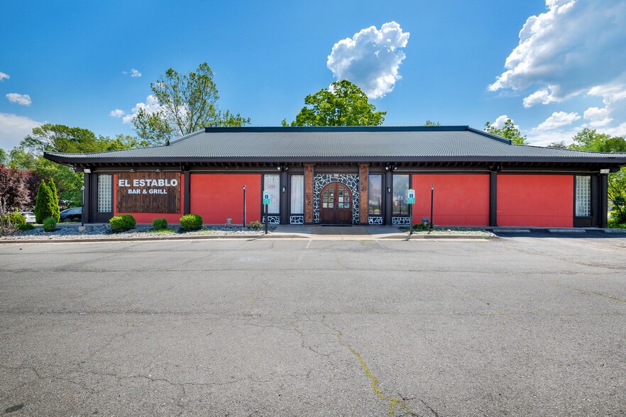 7911 Centreville Rd, Manassas, VA for sale - Building Photo - Image 1 of 15