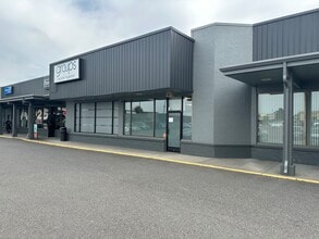 3180 W Clearwater Ave, Kennewick, WA for lease Interior Photo- Image 1 of 5