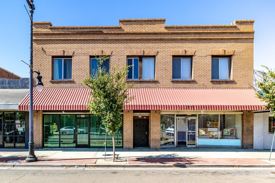 135 141 W Yosemite Ave Manteca Ca 95336 Loopnet Com