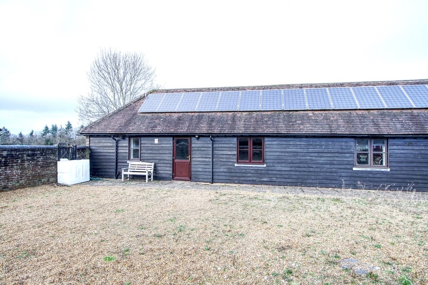 Hoadlands Estate, Haywards Heath for lease - Building Photo - Image 1 of 1