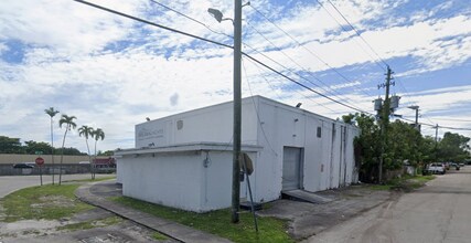 13990 NW 6th Ct, Miami, FL for lease Interior Photo- Image 1 of 22