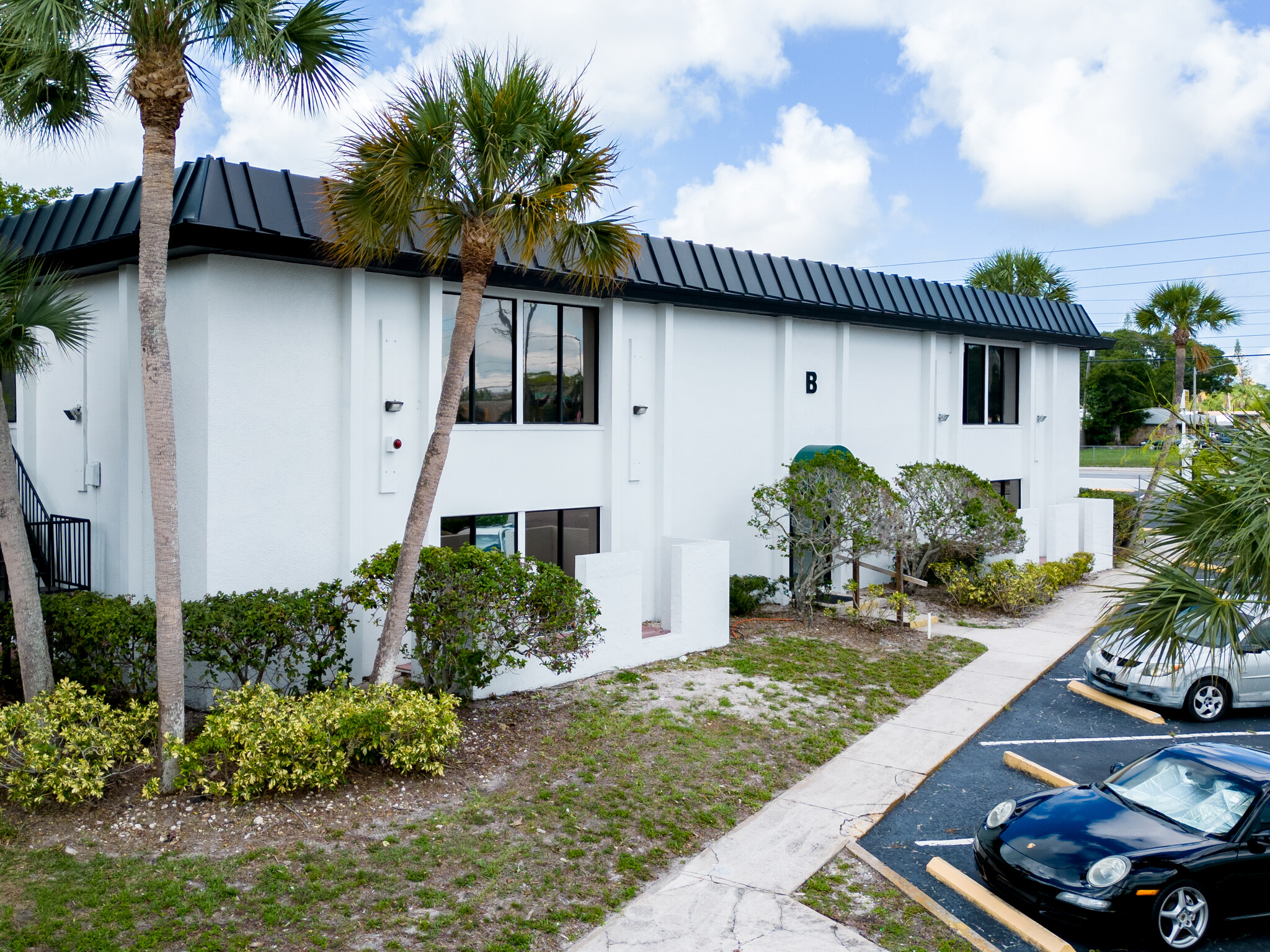 12945 Seminole Blvd, Largo, FL for lease Building Photo- Image 1 of 31