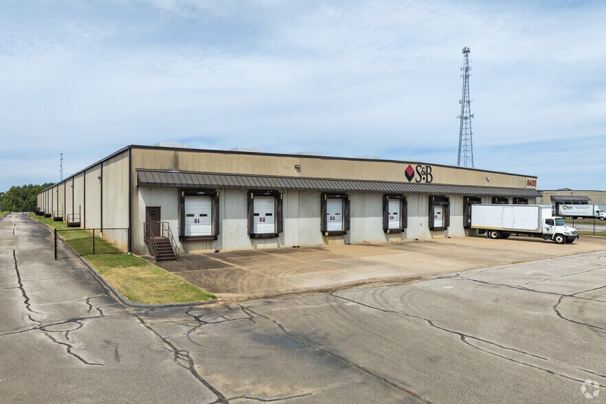 8400 Sandidge Rd, Olive Branch, MS for sale - Primary Photo - Image 1 of 1