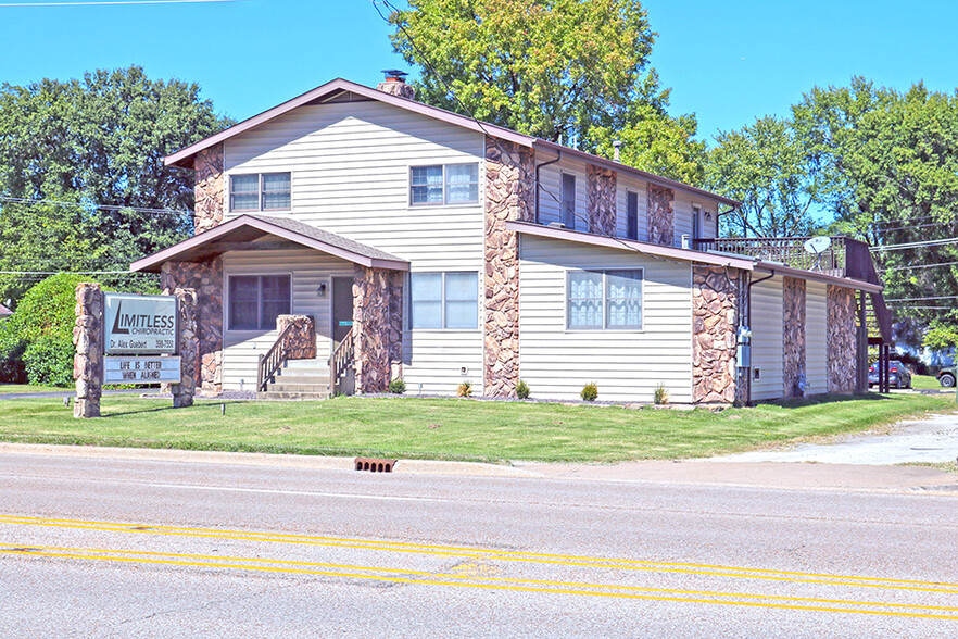 10513 Lincoln Trl, Fairview Heights, IL for sale - Primary Photo - Image 1 of 14