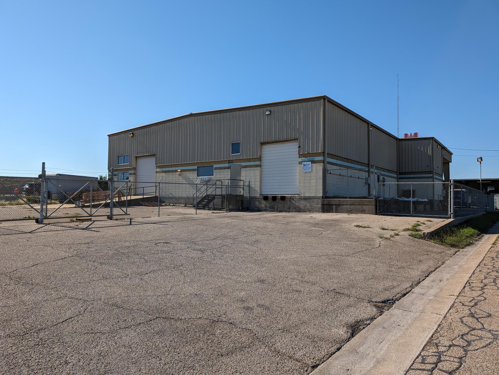 120 S Tx-340-loop, Waco, TX for lease Building Photo- Image 1 of 6