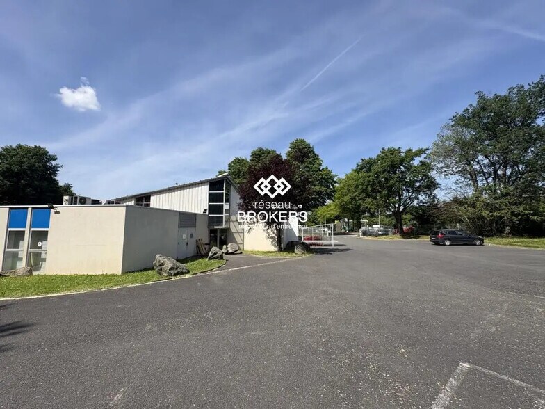 Office in Orvault for sale - Building Photo - Image 2 of 4