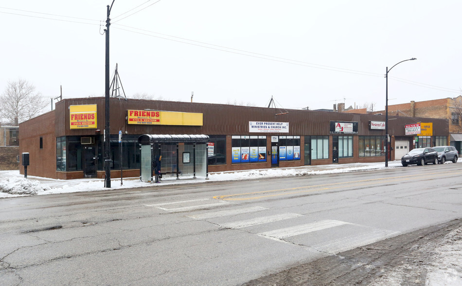 5700-5716 N Western Ave, Chicago, IL for lease - Primary Photo - Image 1 of 39