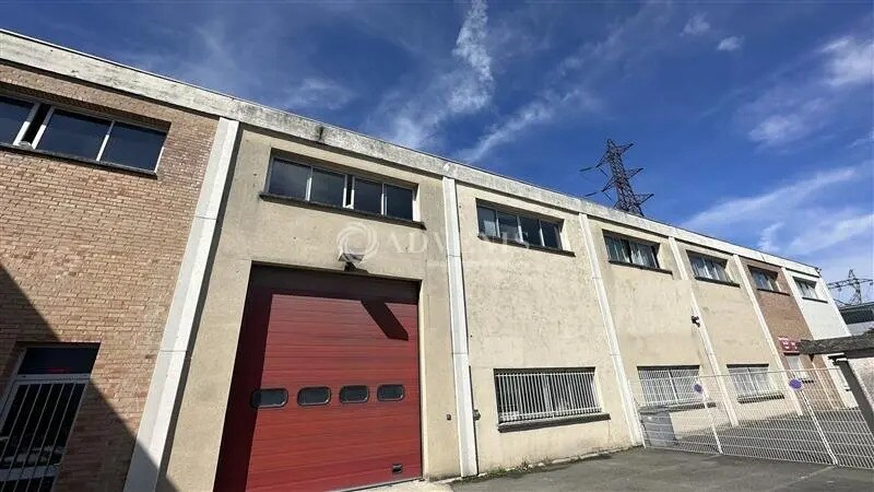 Office in Neuilly-Plaisance for lease - Building Photo - Image 1 of 1