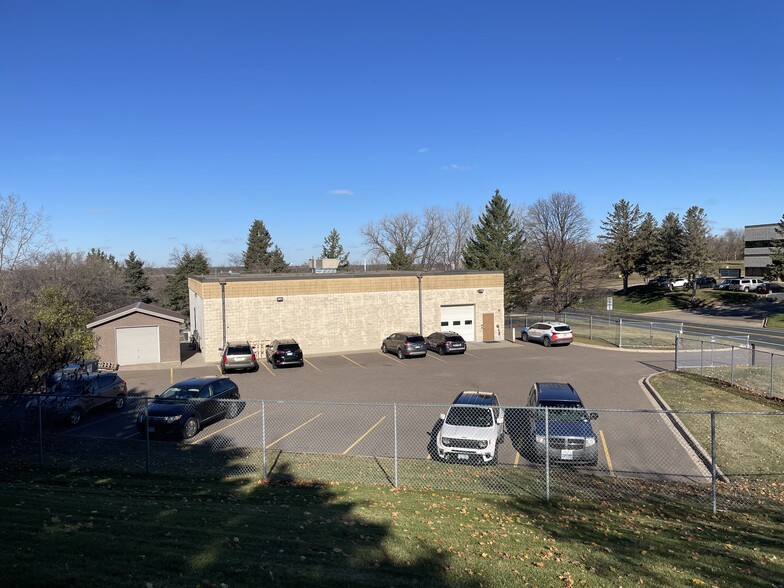 755 Cliff Rd E, Burnsville, MN for sale - Building Photo - Image 3 of 7