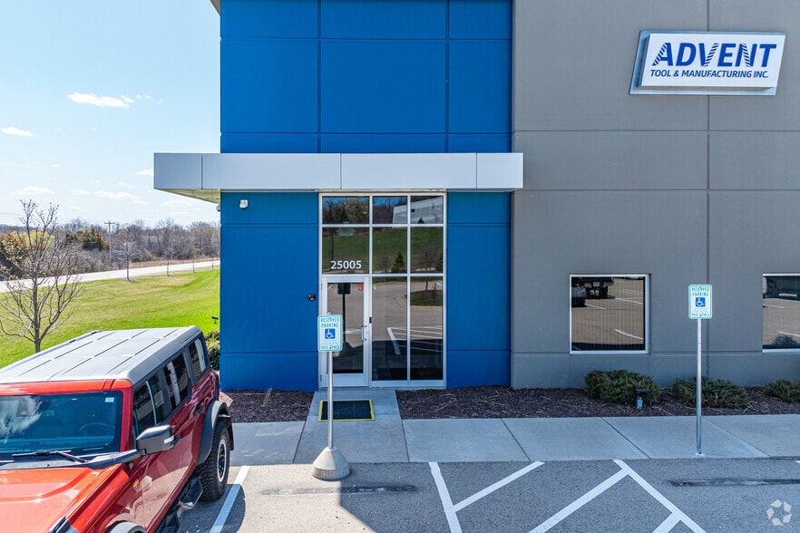 25005 Joe Meier Pky, Salem, WI for lease - Building Photo - Image 3 of 5