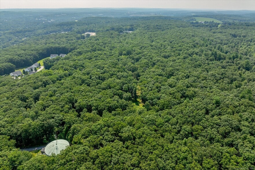 219 Pomfret St, Putnam, CT for sale - Building Photo - Image 3 of 10