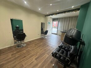 Queens Hl, Newport for sale Interior Photo- Image 2 of 11