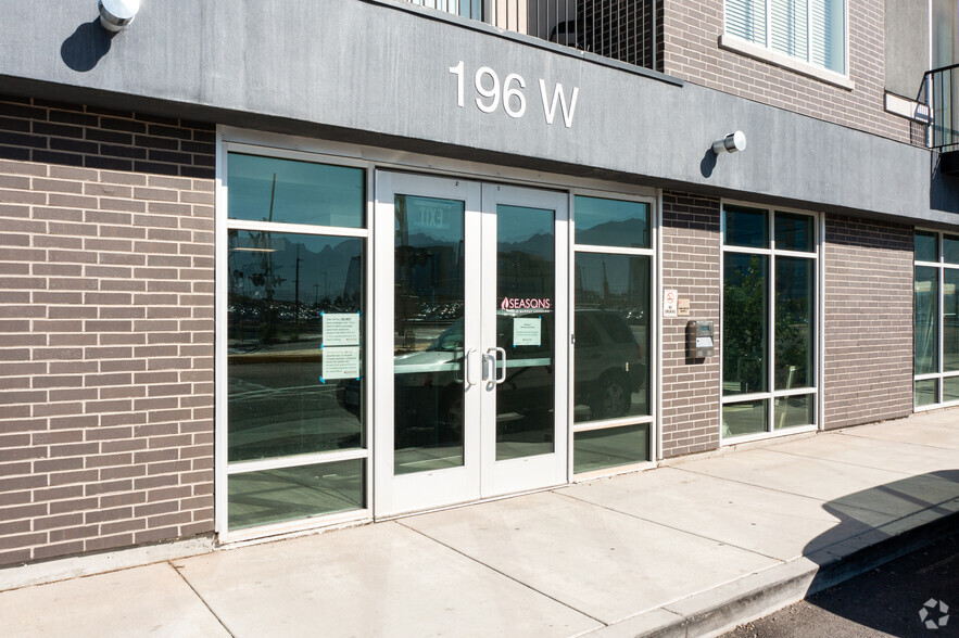 196-244 W Vine St, Murray, UT for lease - Building Photo - Image 3 of 4