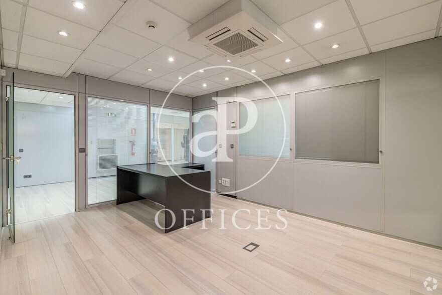 Calle Ferraz, 50, Madrid, Madrid for lease - Building Photo - Image 3 of 14