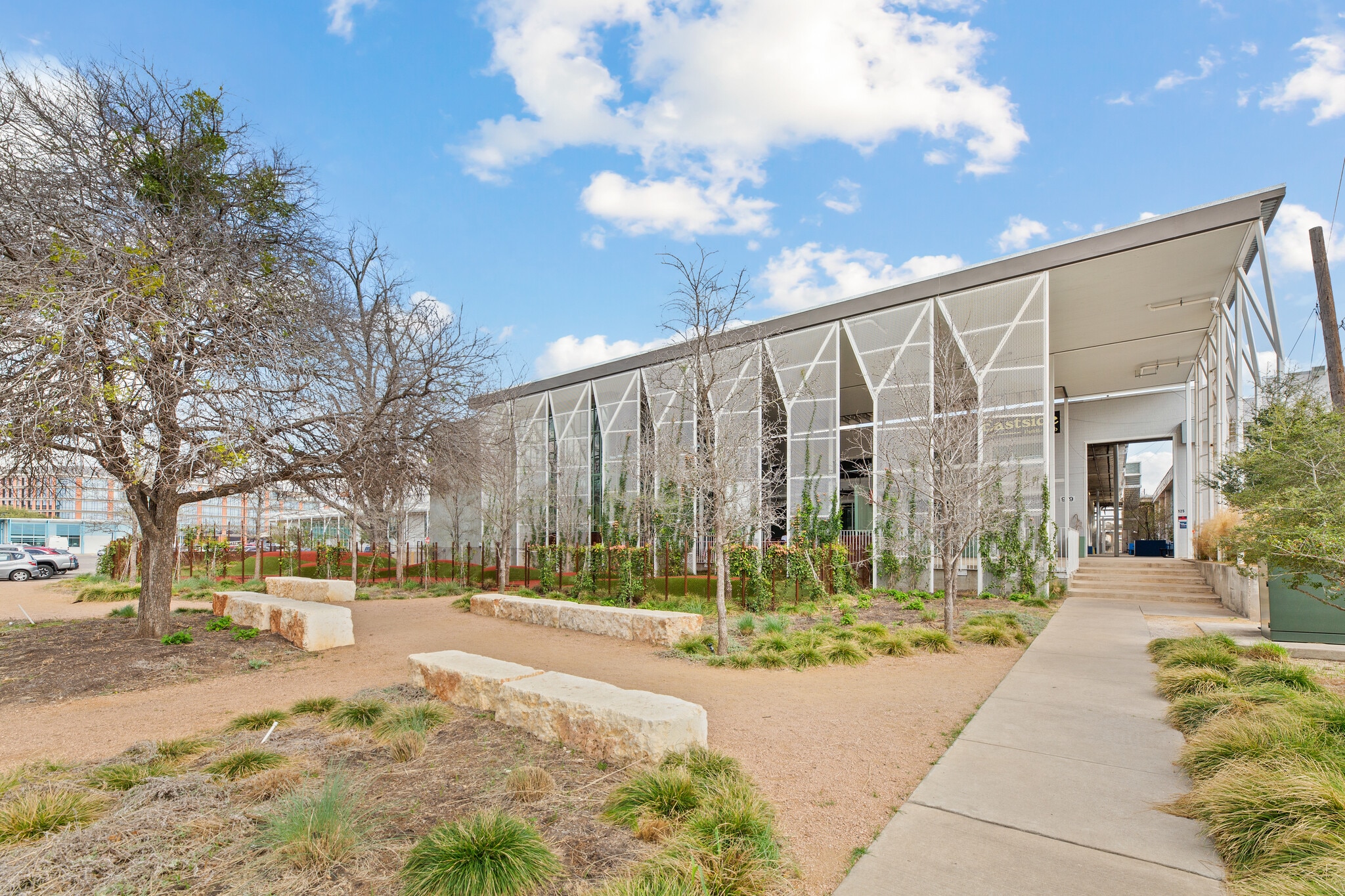 979 Springdale Rd, Austin, TX for lease Building Photo- Image 1 of 8