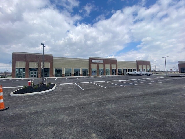 5775 N Hamilton Rd, Columbus, OH for lease Building Photo- Image 1 of 5