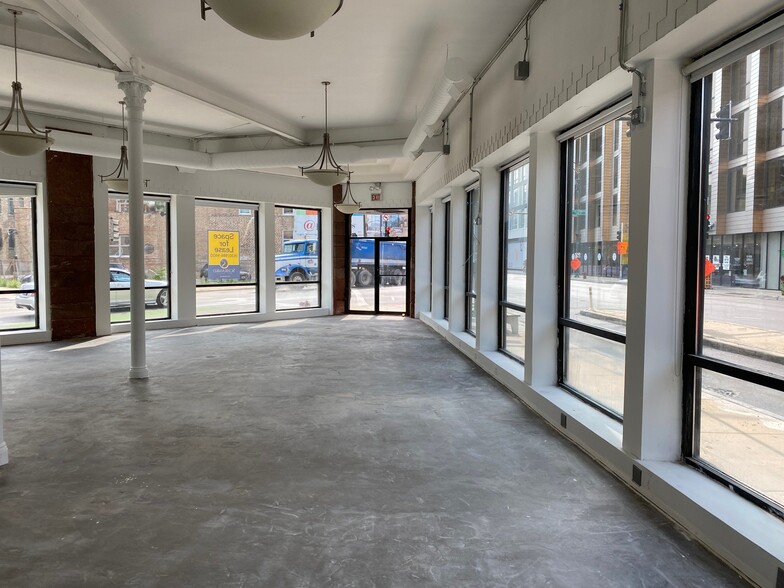 837 N Milwaukee Ave, Chicago, IL for lease - Interior Photo - Image 3 of 4