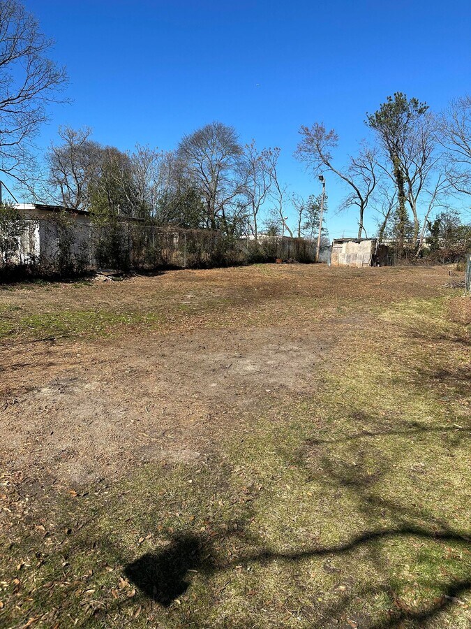 Willingham Dr, East Point, GA 30344