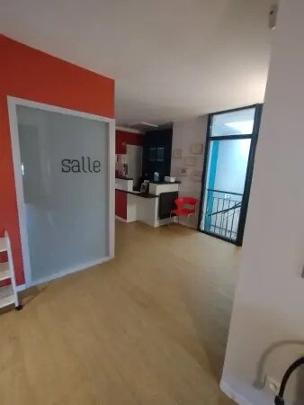 Office in Perpignan for sale Interior Photo- Image 1 of 5
