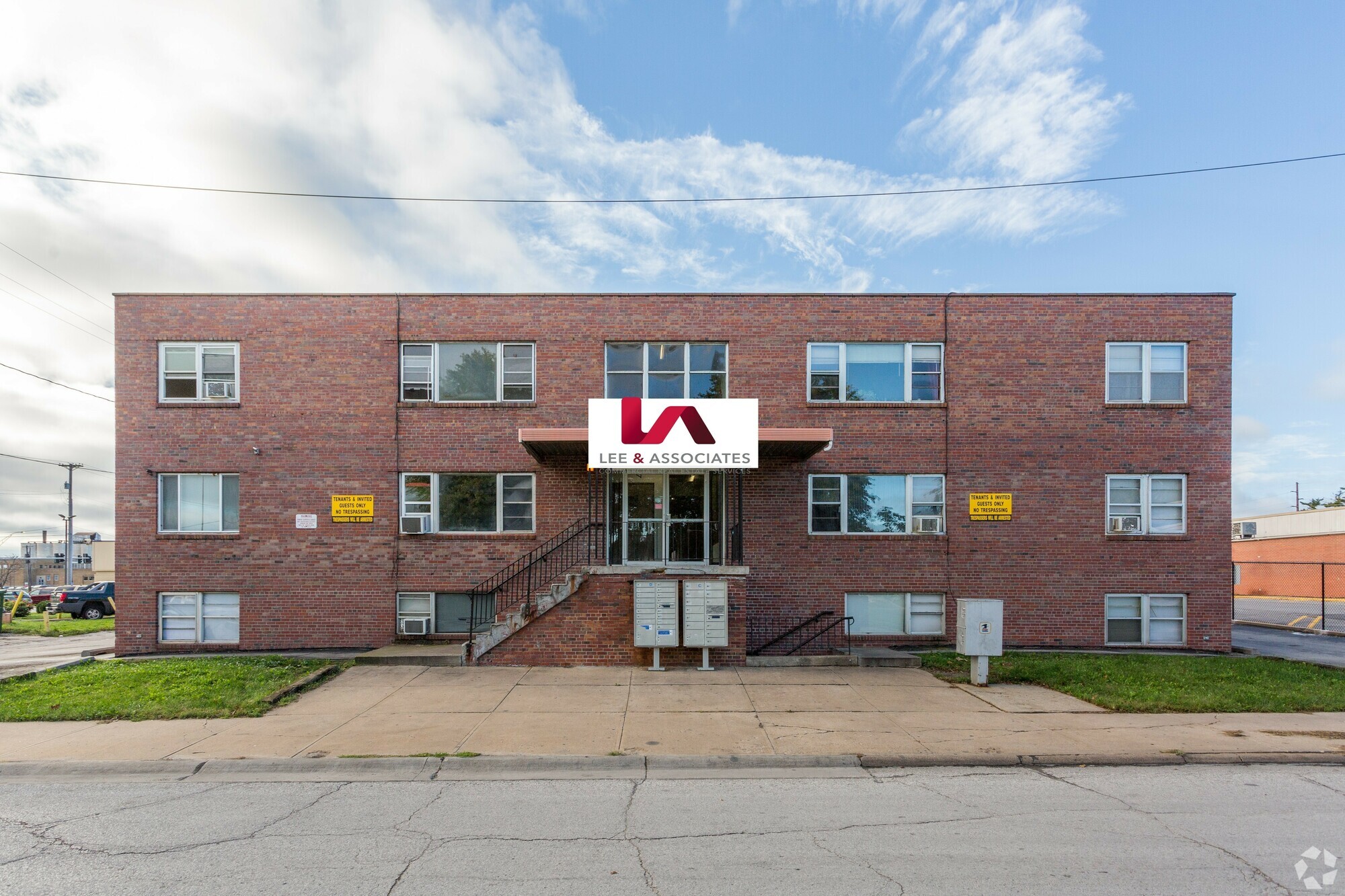 NORTH OMAHA 31-UNIT MULTIFAMILY PACKAGE portfolio of 2 properties for sale on LoopNet.com Building Photo- Image 1 of 14