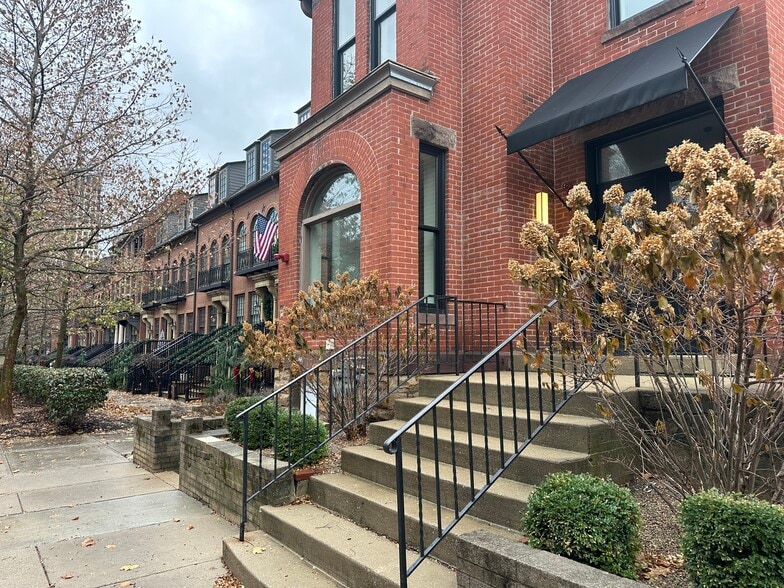 306 E Gay St, Columbus, OH for lease - Building Photo - Image 1 of 19