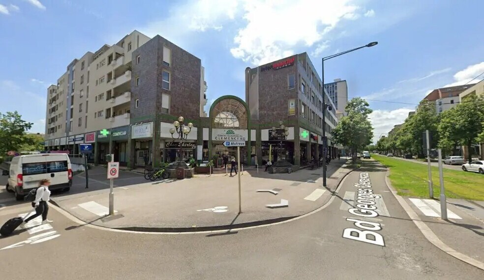 Retail in Dijon for sale - Building Photo - Image 3 of 4