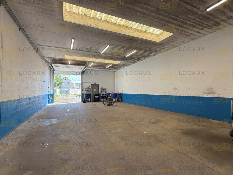 Flex in SAINT-OUEN-L'AUMONE for sale - Interior Photo - Image 1 of 7