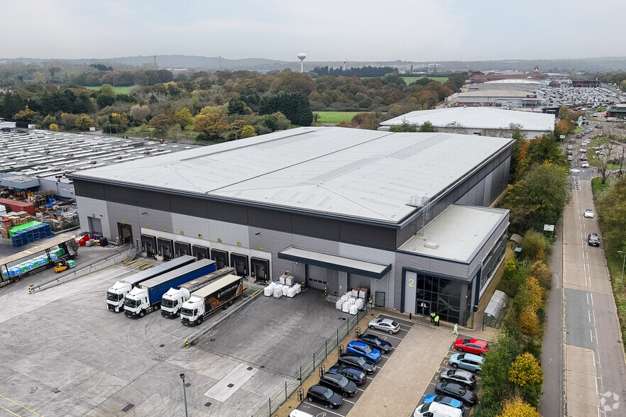 Christopher Martin Rd, Basildon for lease - Primary Photo - Image 1 of 3