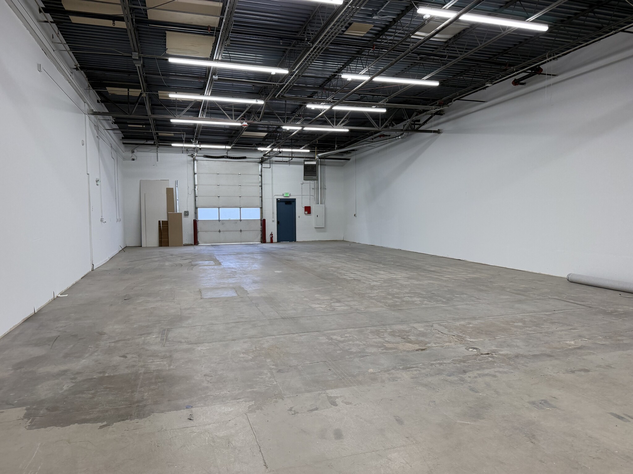 15250 E 33rd Pl, Aurora, CO for lease Interior Photo- Image 1 of 4