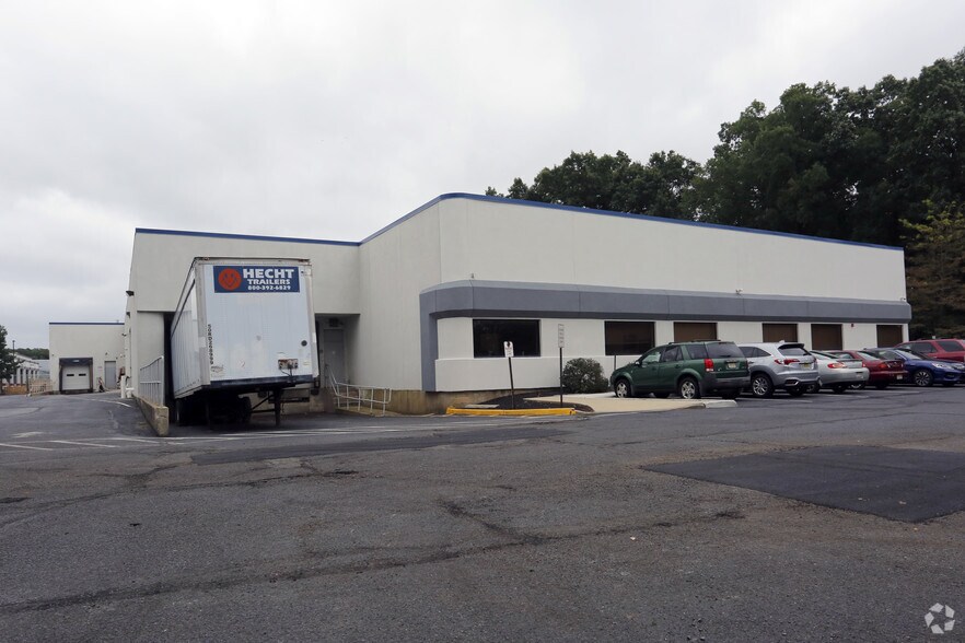 117 Docks Corner Rd, Dayton, NJ for sale - Primary Photo - Image 1 of 1