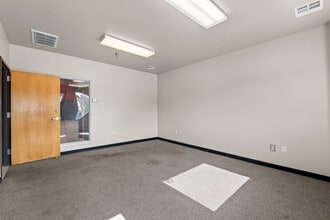 7312 NW 164th St, Edmond, OK for lease Building Photo- Image 1 of 11