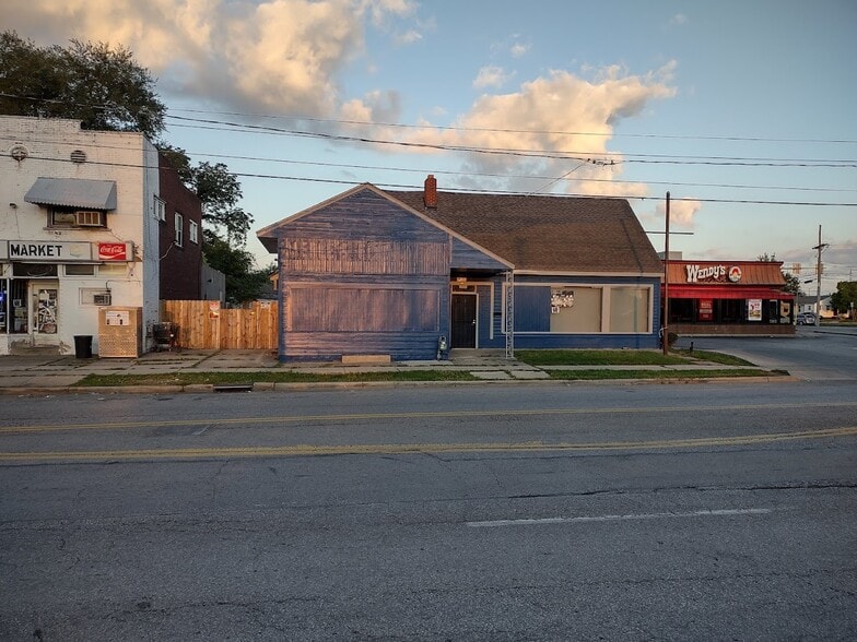 3455 Stickney Ave, Toledo, OH 43608