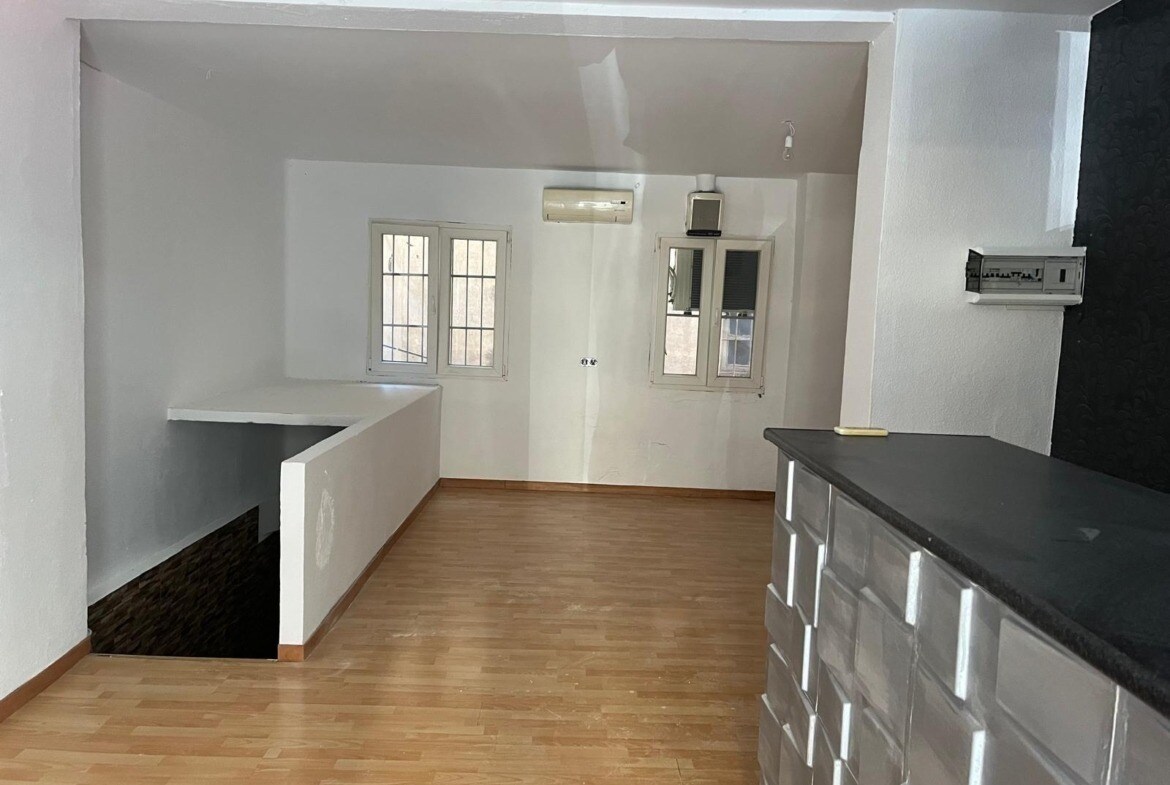 Multifamily in Madrid, Madrid for sale Interior Photo- Image 1 of 2